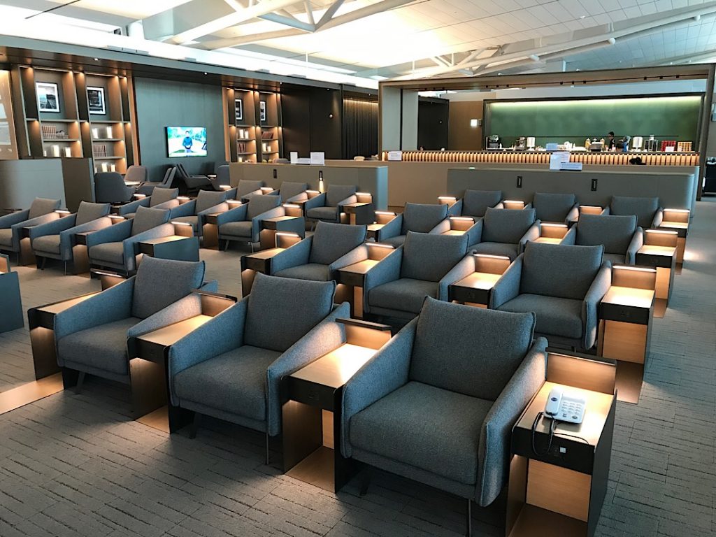 Asiana business class lounge
